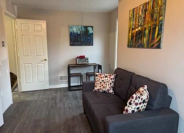 1 Bedroom Private Unit