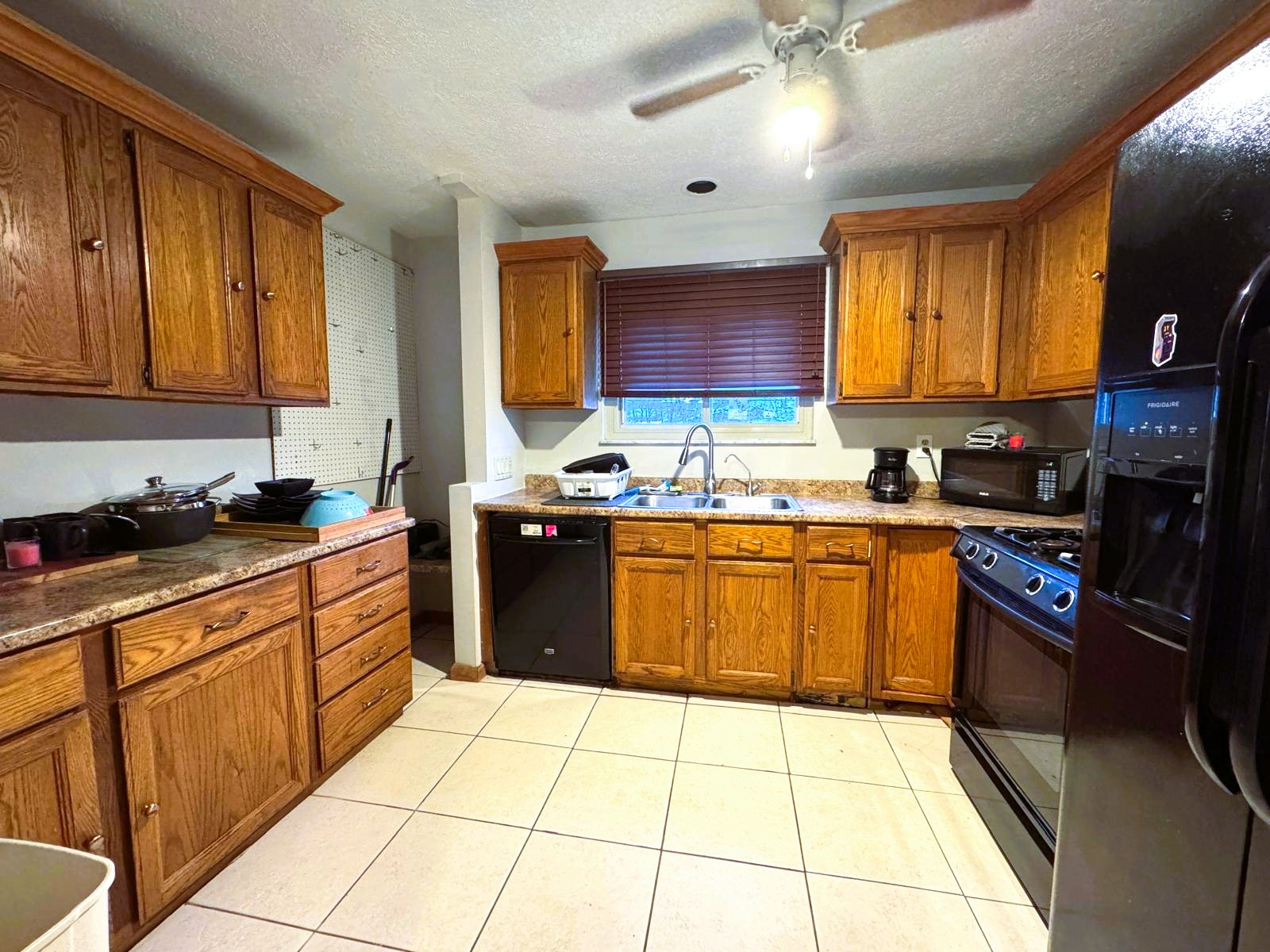 kitchen with all appliances